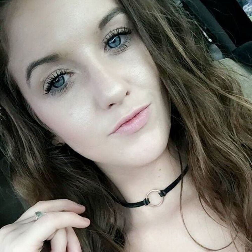 Meet your Posher, Hayley