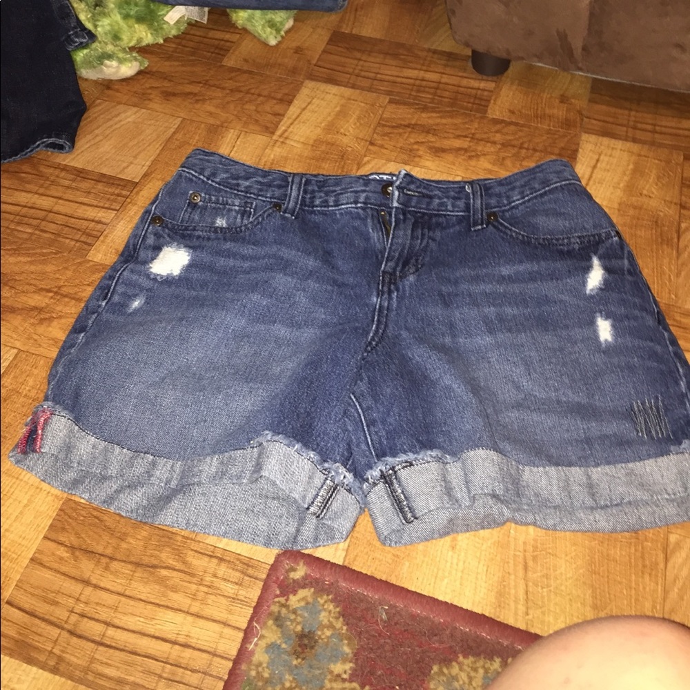 Apt. 9 Jean Shorts Never Worn. (NWOT)