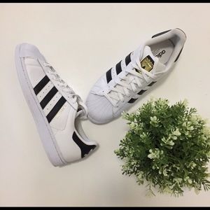 Adidas Superstar Sneakers