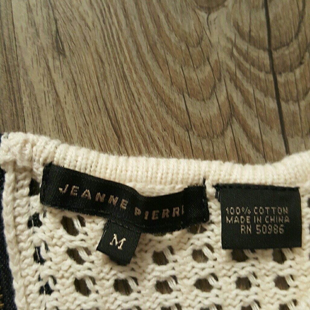 Sweater - Picture 4 of 4