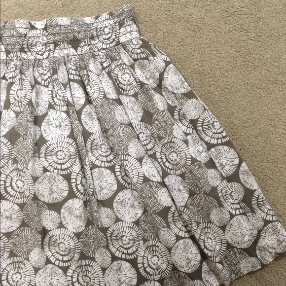 Skirt - Picture 2 of 3