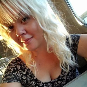 Meet your Posher, Kinzi