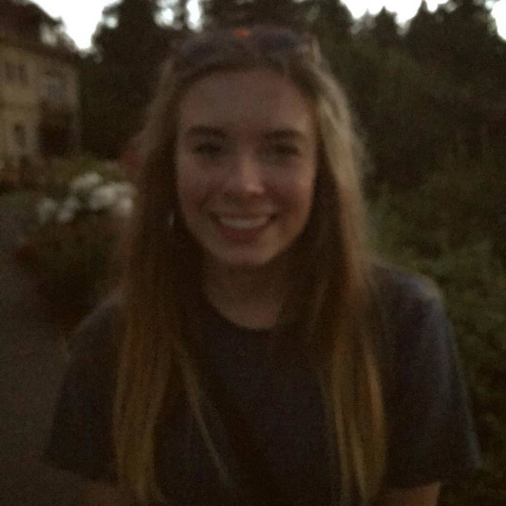 Meet your Posher, Claire