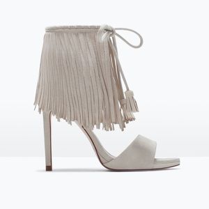 💖🌈 Zara Fringed Ecru Heels 7 tassel