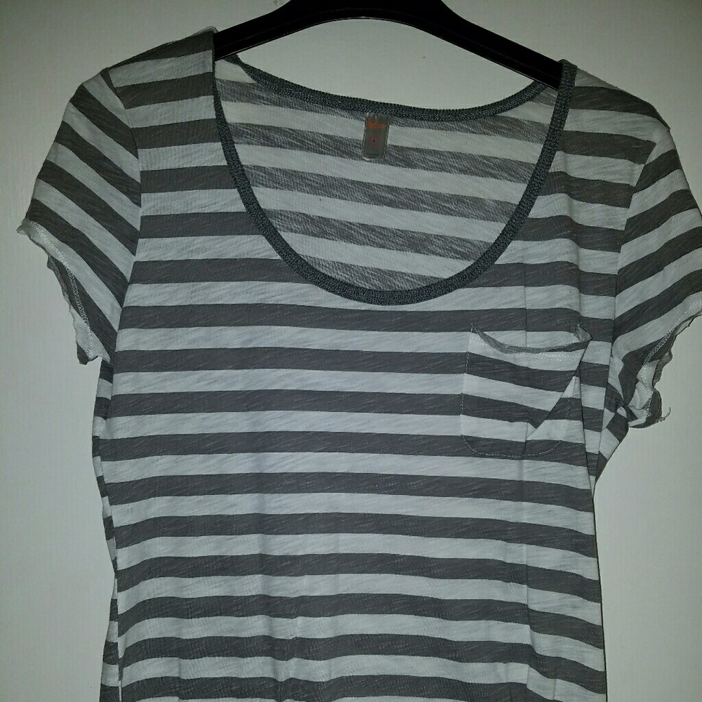 Flirtude gray and white striped shirt with pocket