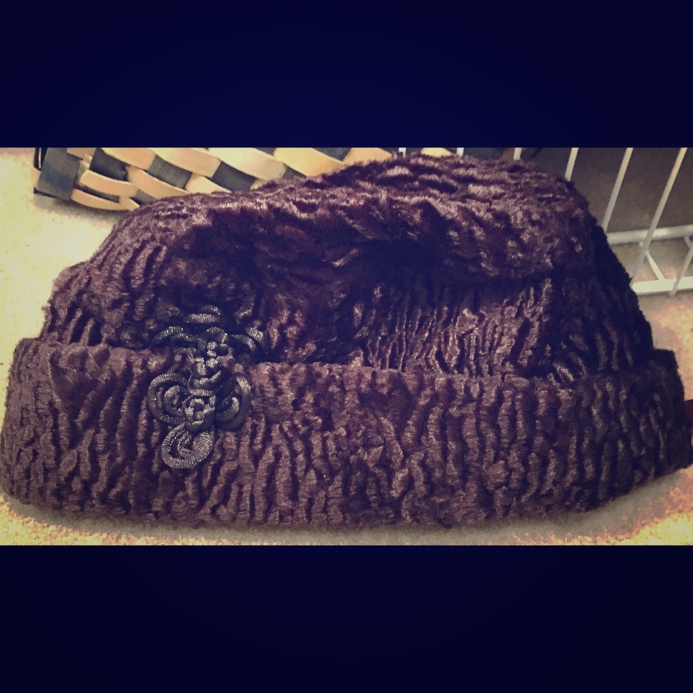 Gorgeous Setmar New York Velvet Purple Hat
