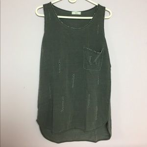 Sleeveless tank top