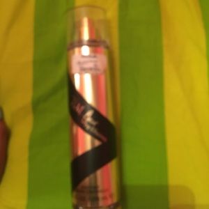 Rebl fleur by Rihanna