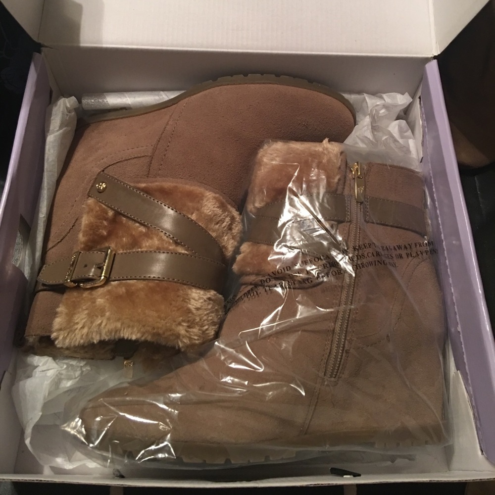 Marc fisher suede boots 8.5