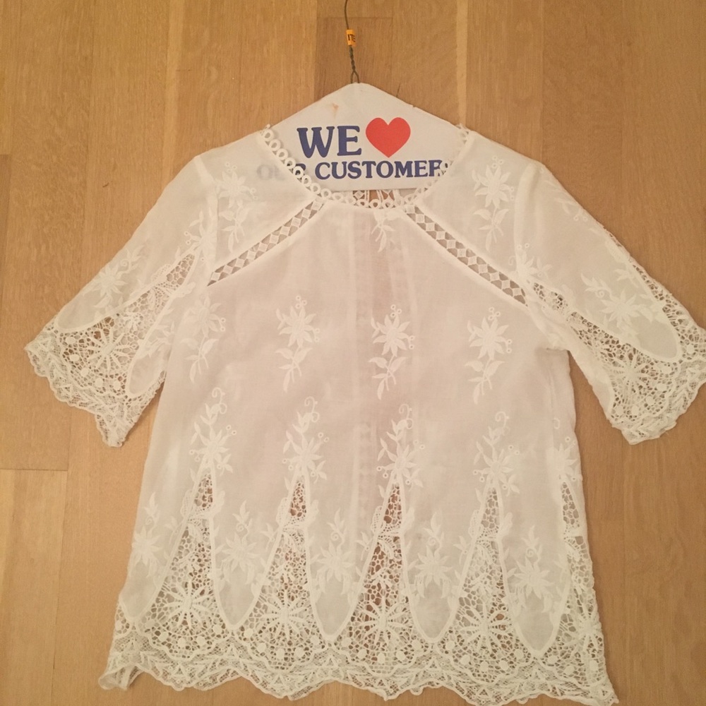 Gorgeous White Eyelet Top