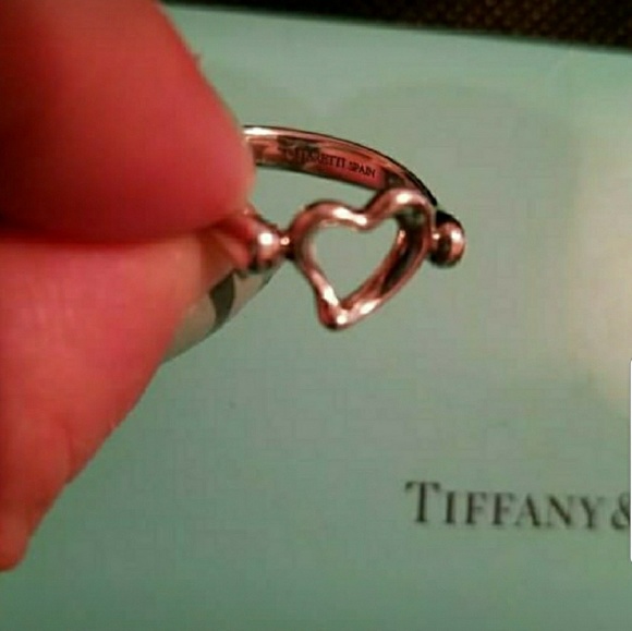 15%⬇️Tiffany & Co Elsa Peretti Open Heart Ring - Picture 2 of 4