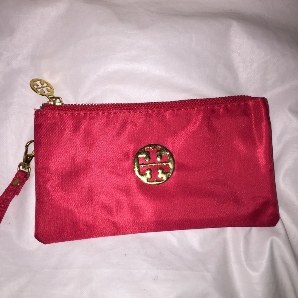 tory burch wristlet ❤️