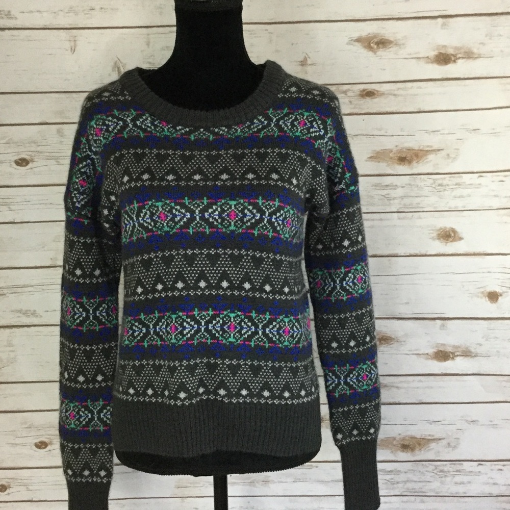 SO Women's Sweater Size Large