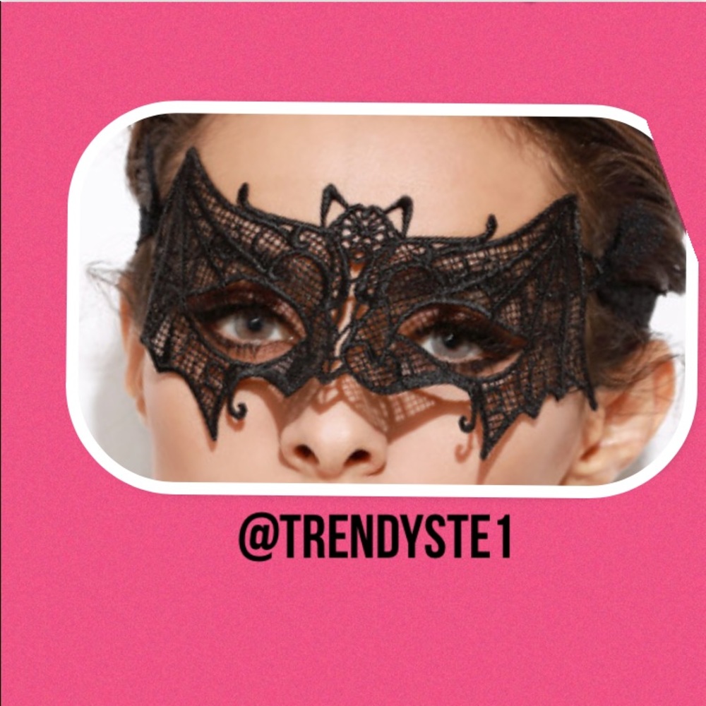 Black Bat Lace mask