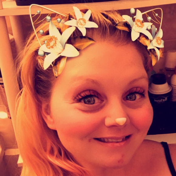 Meet your Posher, Heather - Picture 2 of 2