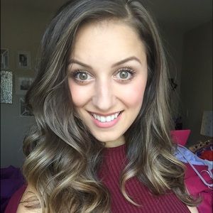 Meet your Posher, Kelly