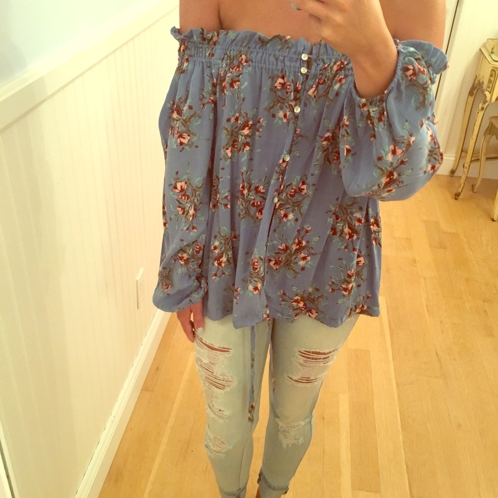 Blue floral off the shoulder top NWT