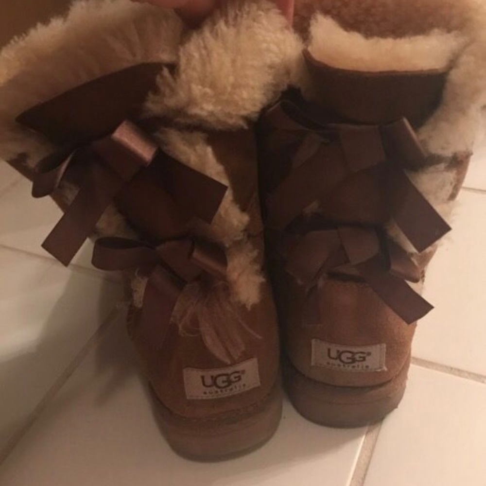 Bailey Bow uggs