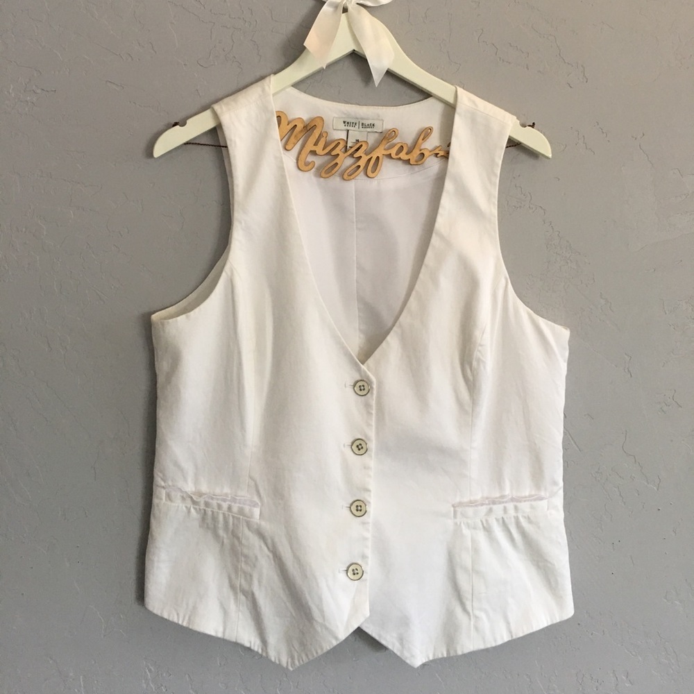 White House Black Market Vest 14
