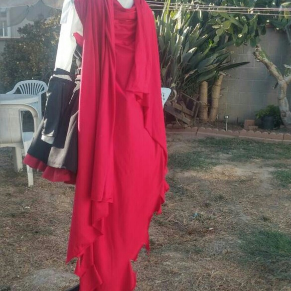 Ruby Rose Volume 4 Cosplay outfit - Picture 7 of 8