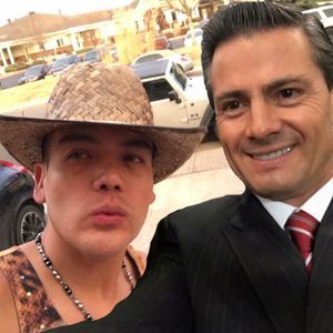 Meet your Posher, Manolo