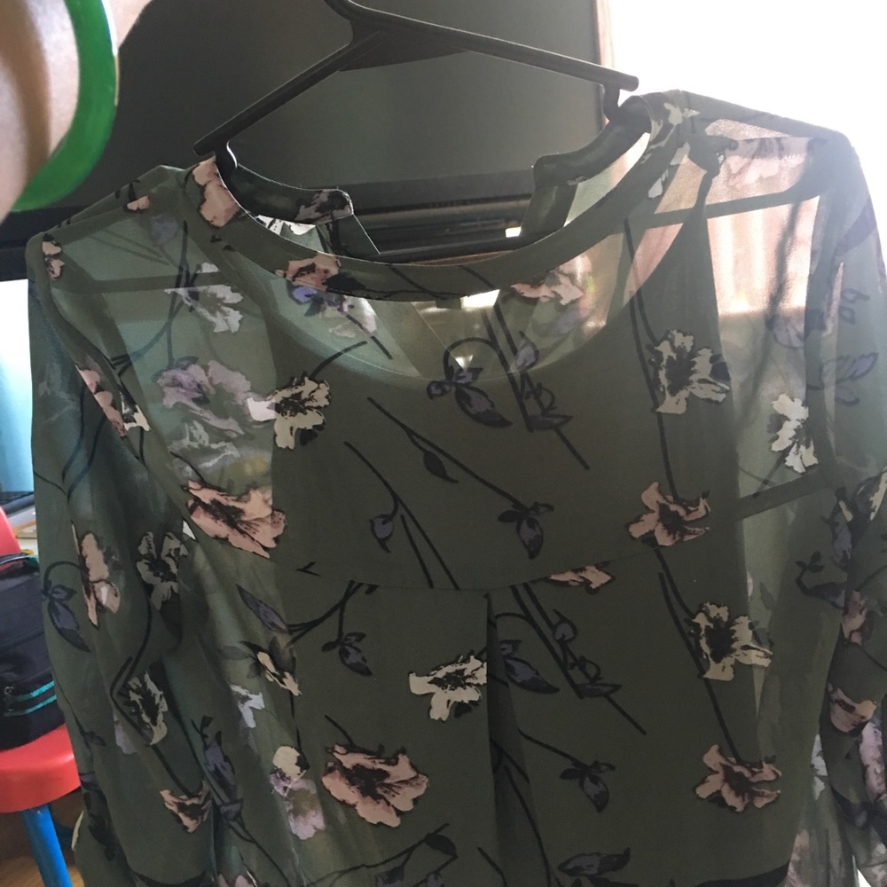 Floral chiffon 3/4 top