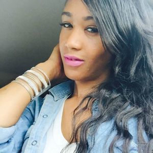 Meet your Posher, Leila