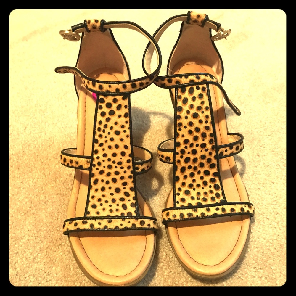 Leopard wedges