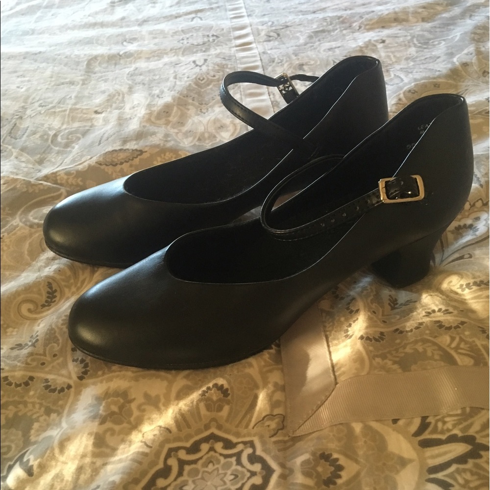Capezio character black shoes