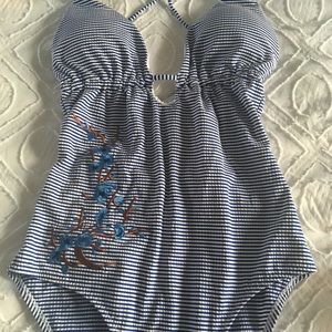 NWT embroidered tank