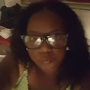 Meet your Posher, Iris