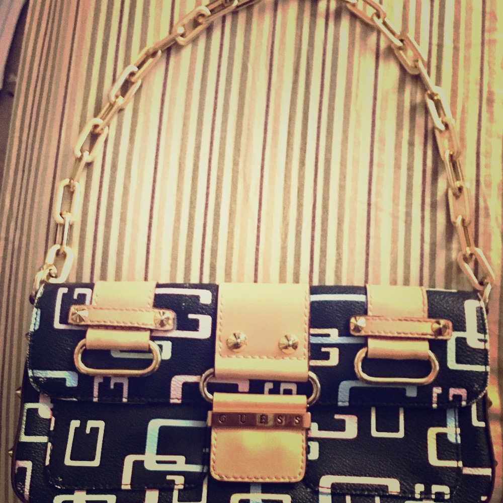 Wonderful Guess Multicolor Leather Handbag!