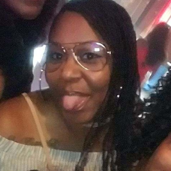 Meet your Posher, Roxii - Picture 6 of 8