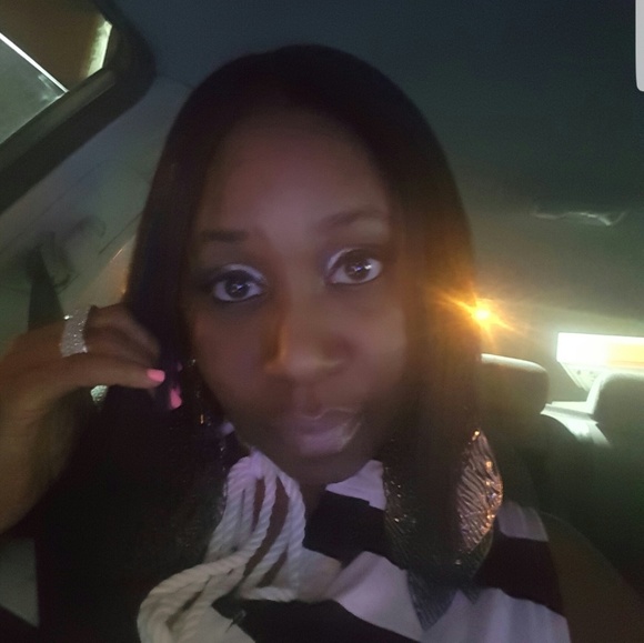 Meet your Posher, Roxii - Picture 7 of 8