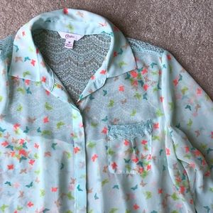 Butterfly High-Low Blouse with 3/4-length Sleeves