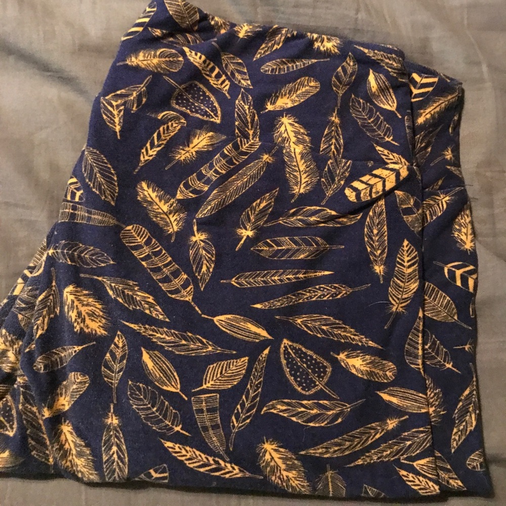 Lularoe feather leggings