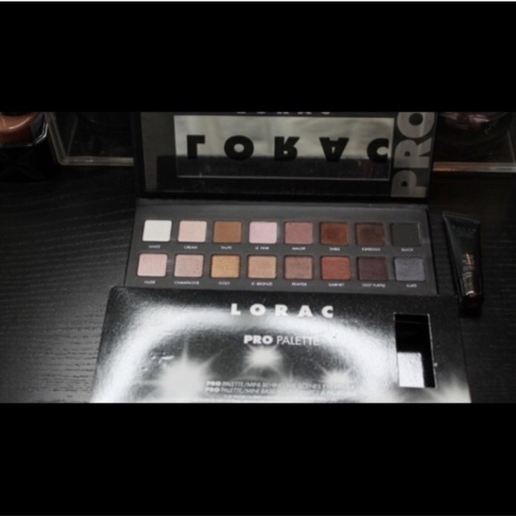 Accessories - 🎉🎉Barbie on Fleek🎉🎉