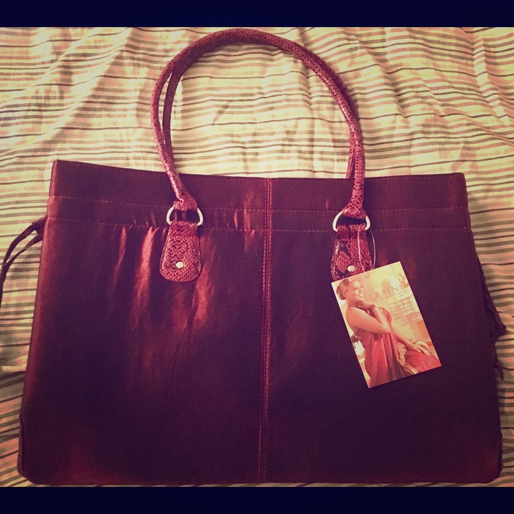 Queen Latifah Queen Collection Red Tote!