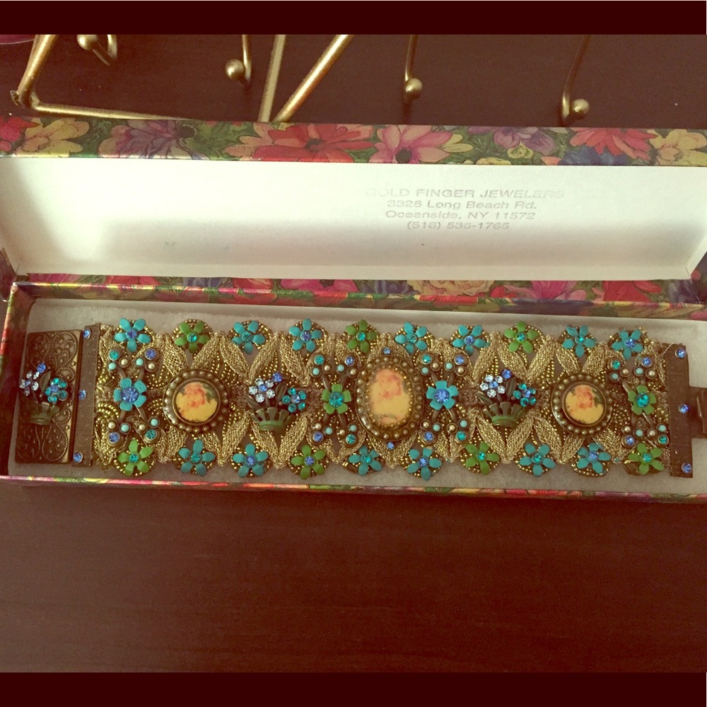 Handmade vintage style bracelet