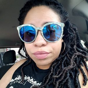 Meet your Posher, Jacqueline