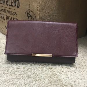 NWOT Kelly & Katie clutch