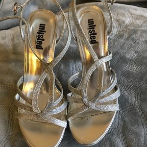 Silver unlisted heels