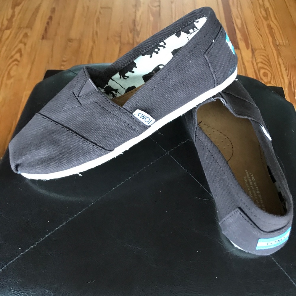 Women's Toms