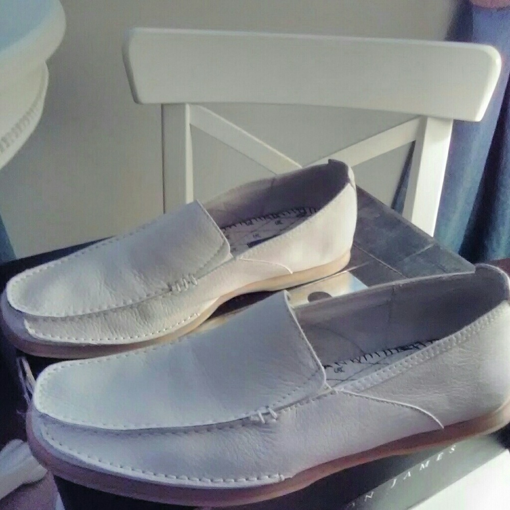 Men's comfortable white loafers