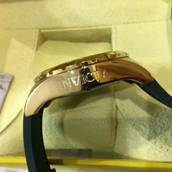 Brand New pro driver men's polyurethane watch - Picture 3 of 5