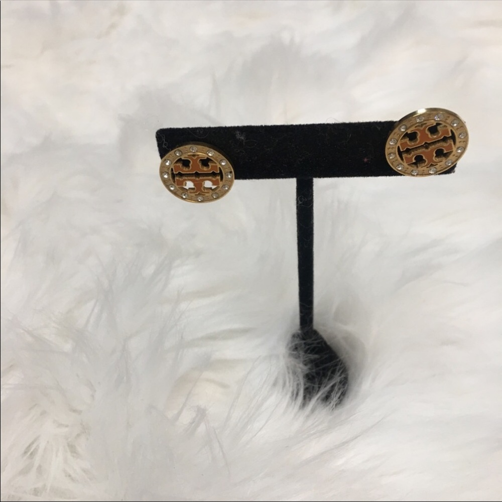 Tory burch earrings stud.