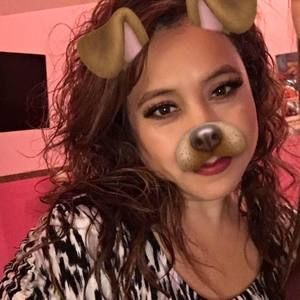 Meet your Posher, Abigail