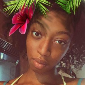 Meet your Posher, Mikayla
