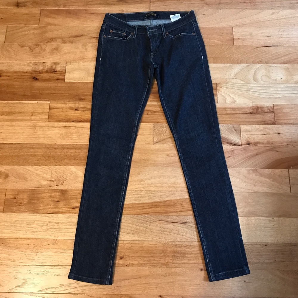 Levi's 524 too super low Jeans like new size 5