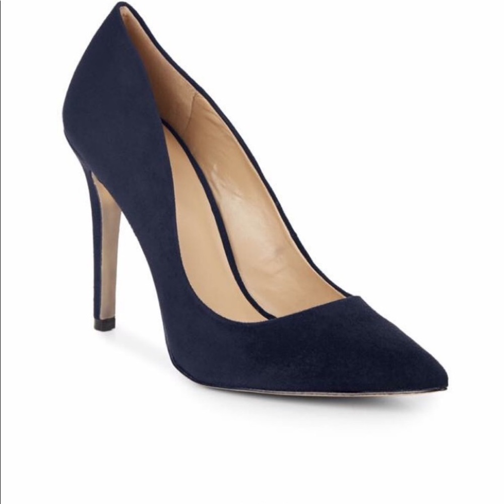 Saks Fifth Avenue Cathy Suede Pumps 👠. New!